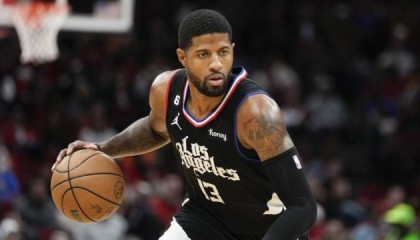 开云体育官网-伤病侵袭多位明星暂时倒下，多支强队要用残阵对敌